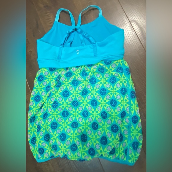 Ivivva size 8 tank top - Picture 2 of 3